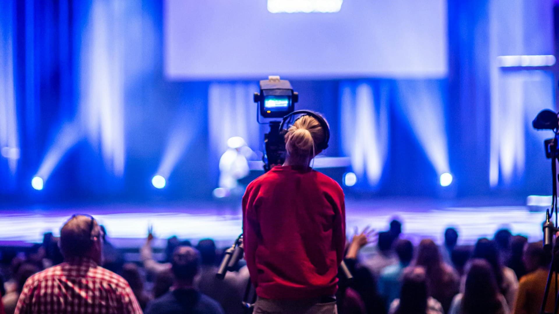 What is the best event photo sharing app for large gatherings and weddings?